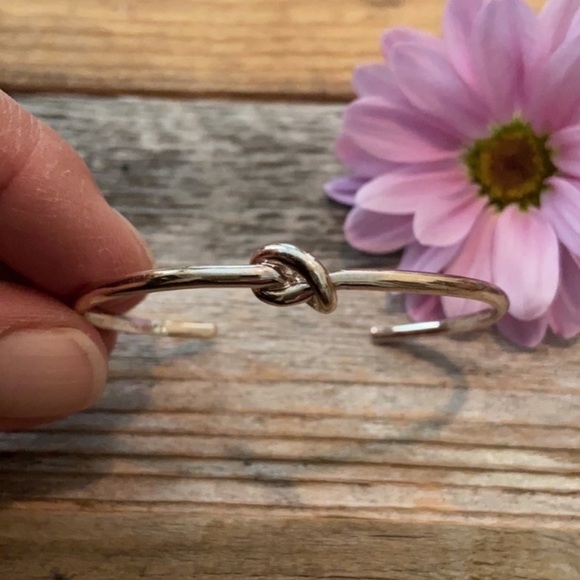 Stella & Dot “Knot” Bracelet - Picture 3 of 6